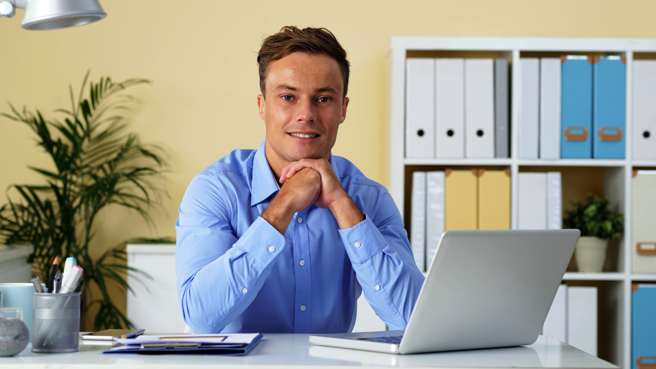 Why You Should Stop Using WeTransfer for Financial Accounting (And the Best Secure Alternative)